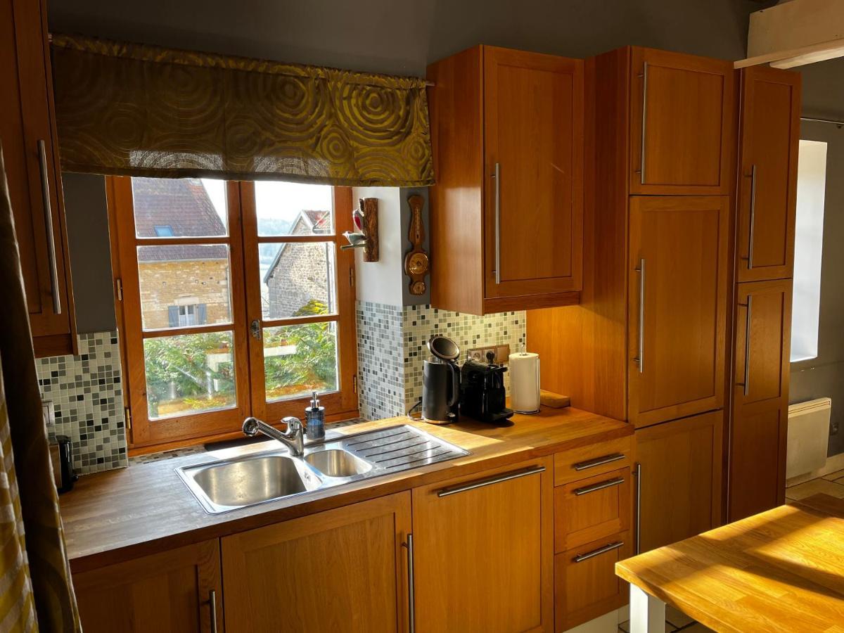 Charming Cottage In Chateau Les Roches Gardens Mont-Saint-Jean  Екстериор снимка
