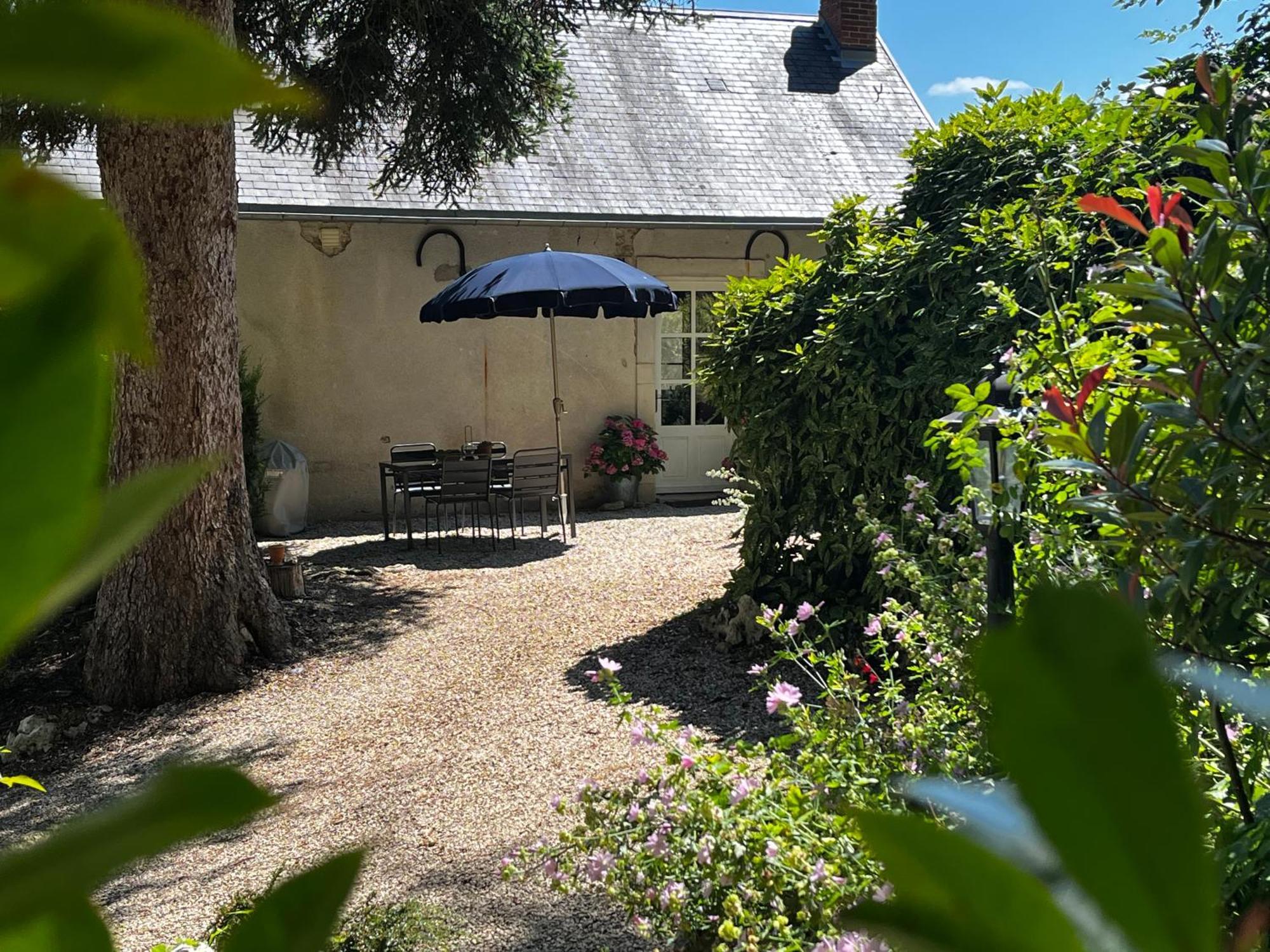 Charming Cottage In Chateau Les Roches Gardens Mont-Saint-Jean  Екстериор снимка